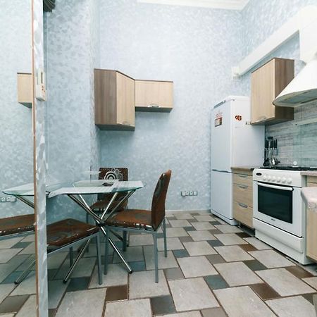 Stylish Two-Level Flat 2 Min From Khreschatyk 키예프 외부 사진