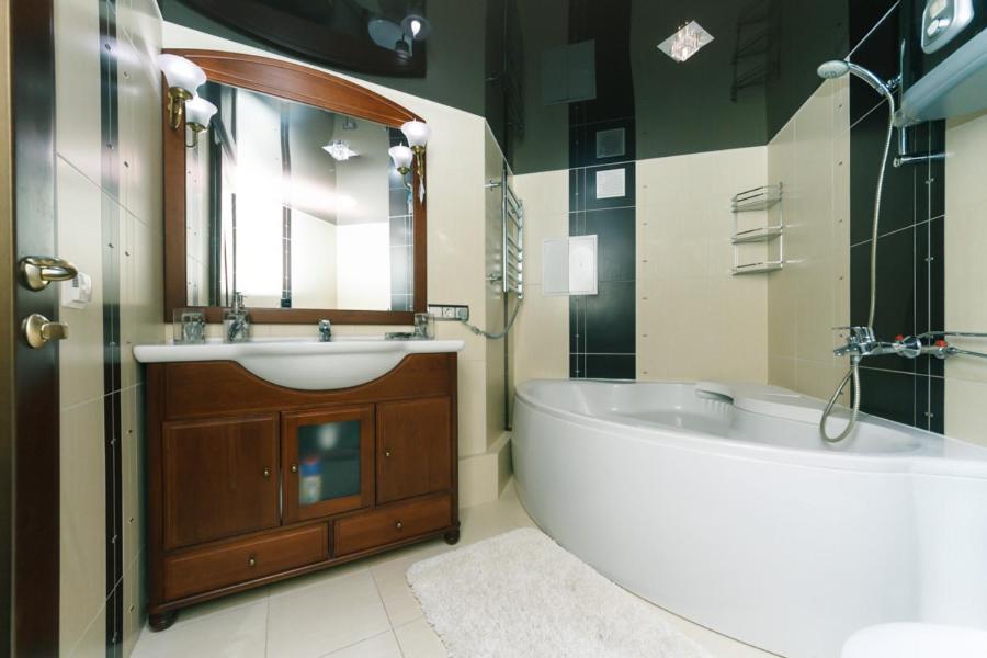 Stylish Two-Level Flat 2 Min From Khreschatyk 키예프 외부 사진